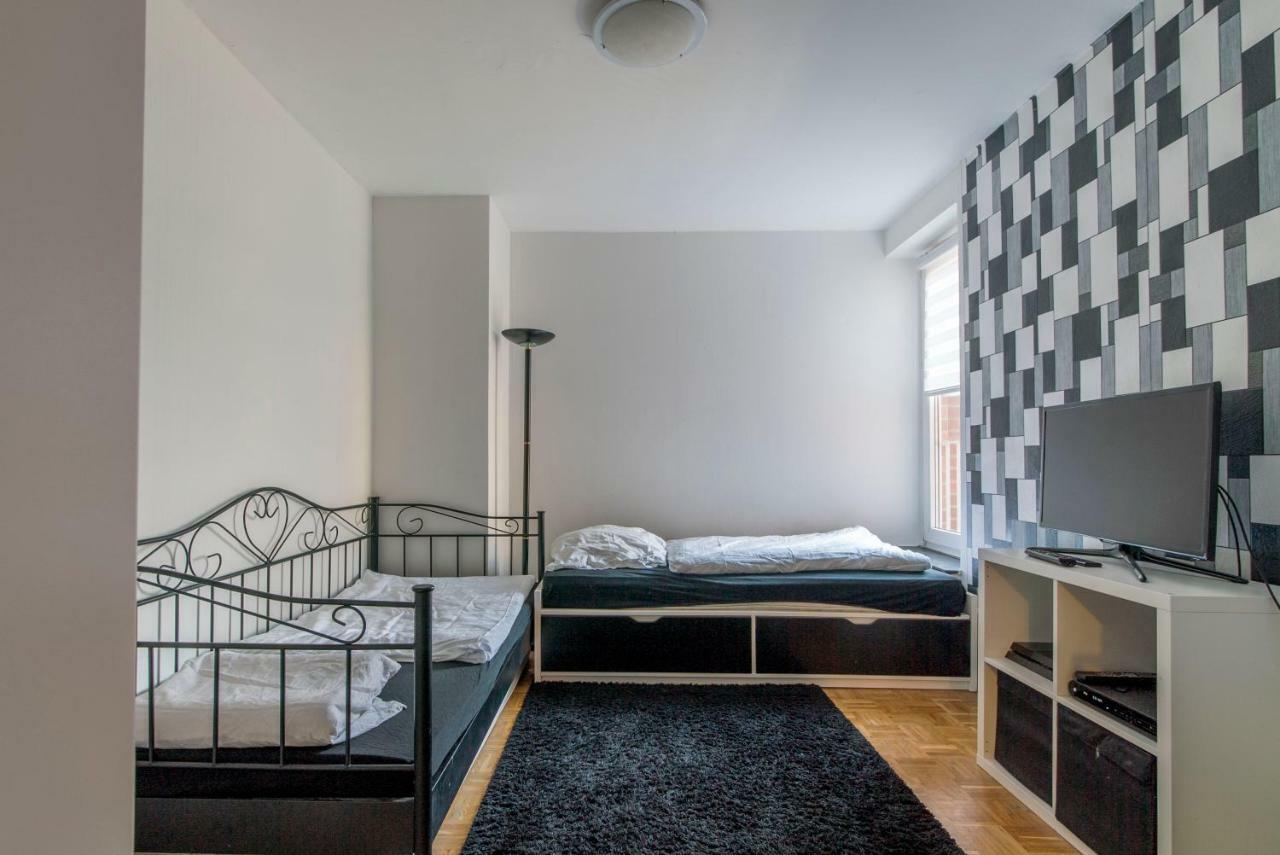 Private Rooms Near Exhibition Center Hanower Zewnętrze zdjęcie